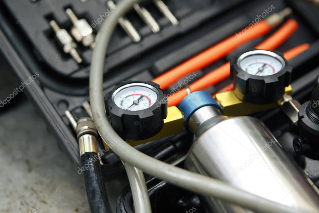 Test pressione carburante con manometro
